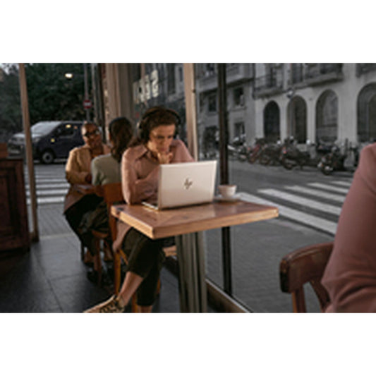 Hp Laptop Hp Ad2Z8Et#Abe 13,3" Intel Core Ultra 5 16 Gb Ram 512 Gb Ssd